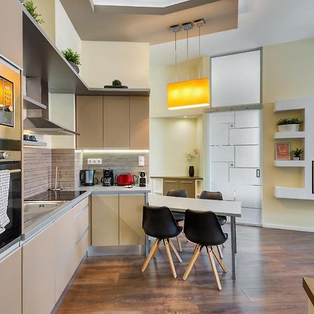 Spacious & Stylish Apartment In Downtown 부다페스트 외부 사진