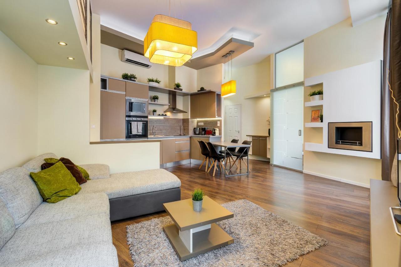 Spacious & Stylish Apartment In Downtown 부다페스트 외부 사진