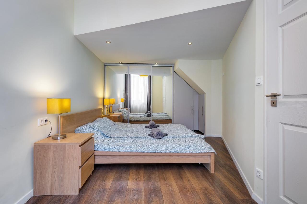 Spacious & Stylish Apartment In Downtown 부다페스트 외부 사진