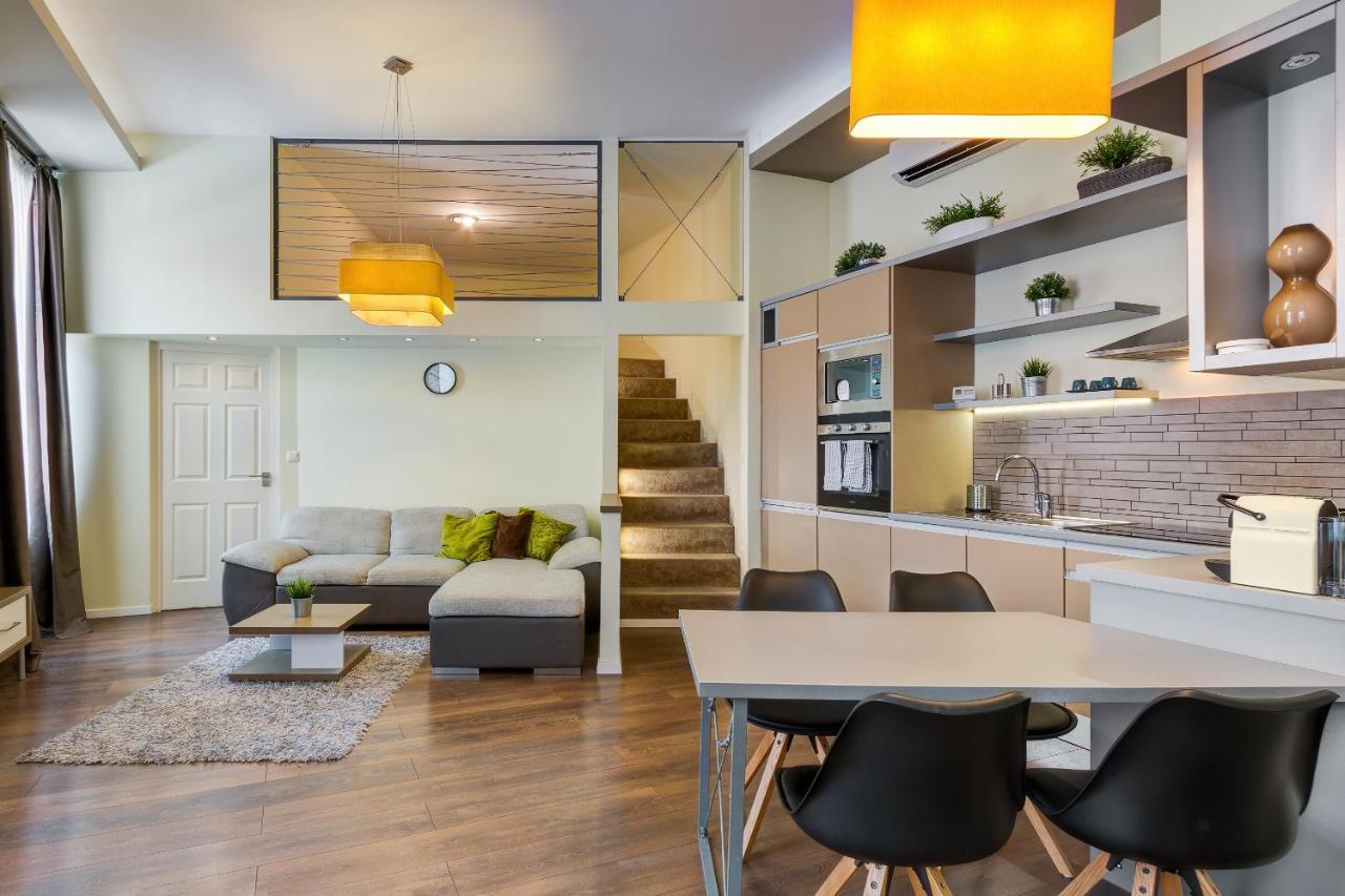 Spacious & Stylish Apartment In Downtown 부다페스트 외부 사진