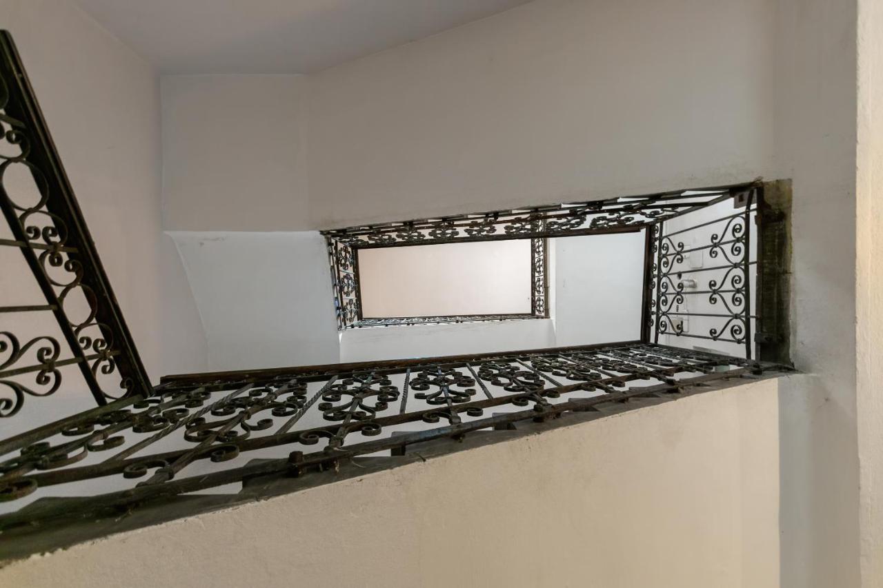 Spacious & Stylish Apartment In Downtown 부다페스트 외부 사진