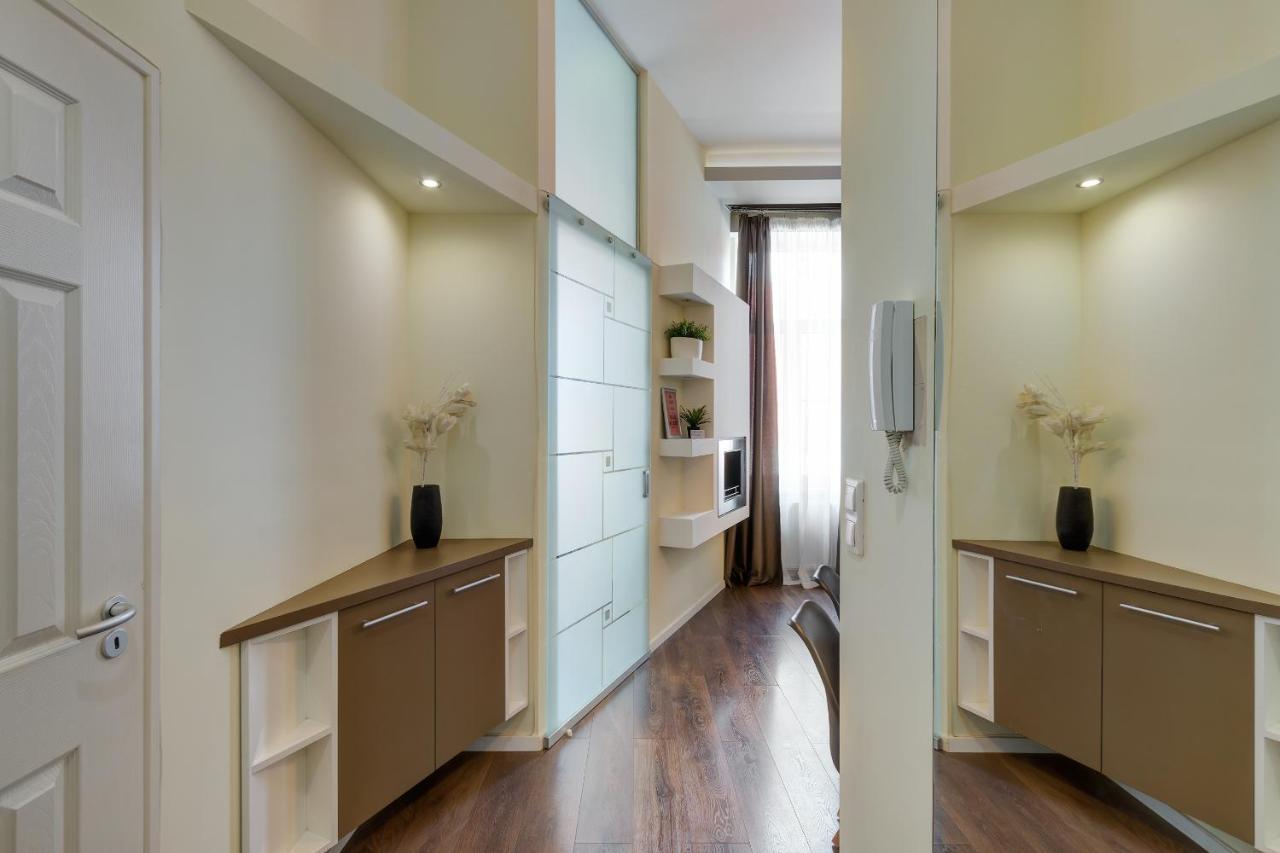 Spacious & Stylish Apartment In Downtown 부다페스트 외부 사진